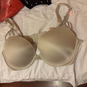 BNWT Victoria Secret Starstruck Shine Strap Push-up Bra size 36C Delfin Grey